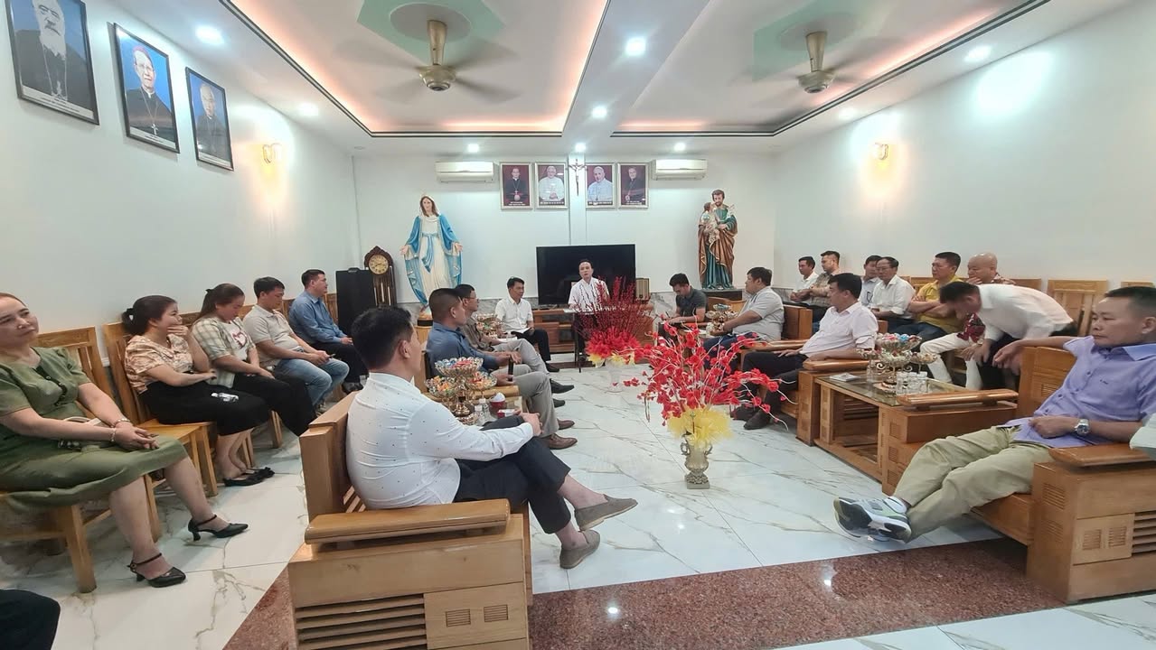 NIỀM VUI TẤT NIÊN Xin cám ơn quý Chức đồng hương giáo phận Thanh Hoá tại mi